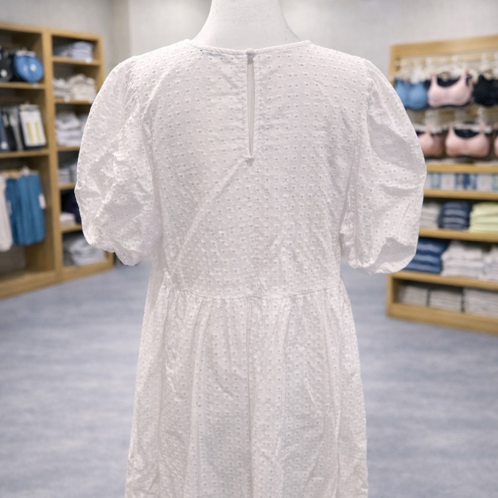 White Birch Elegant White Textured Dress With Eyeleting NWOT - Picture 2 of 2